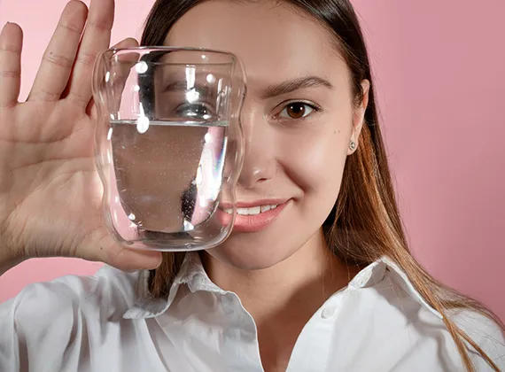 Vesi puhdistaa kehon: